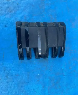 Skoda Kamiq Front bumper upper radiator grill 565853655G