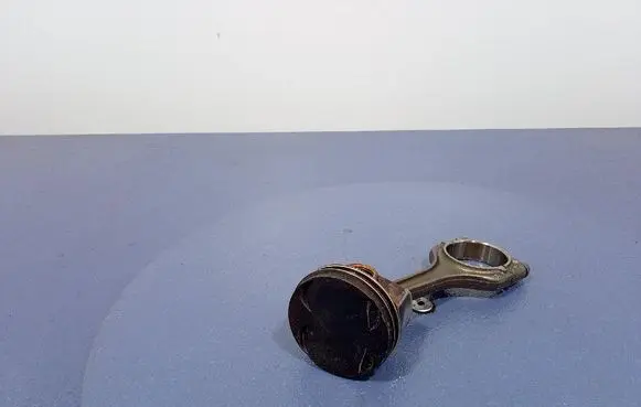 Skoda Octavia Mk3 (5E) Piston 04ER