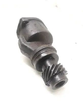 Volkswagen Golf III Vacuum pump 028207A