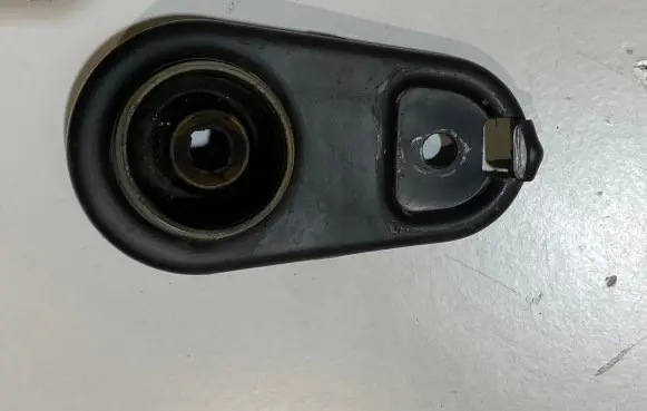 Ford Mustang VI Muffler mount bracket/holder FR335A242AC