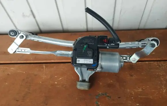 Citroen C5 Aircross Front wiper linkage 9824762480