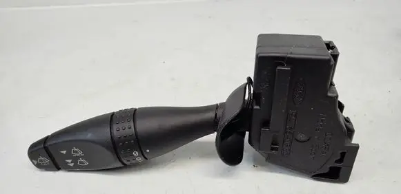 Ford Mondeo Mk III Wiper control stalk 17A553