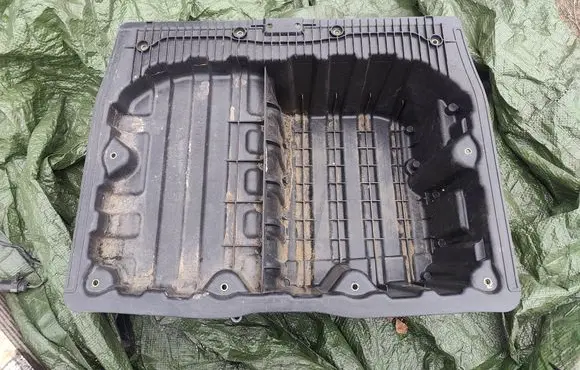 BMW 3 E90 E91 Glove box in trunk 7120020 74850610