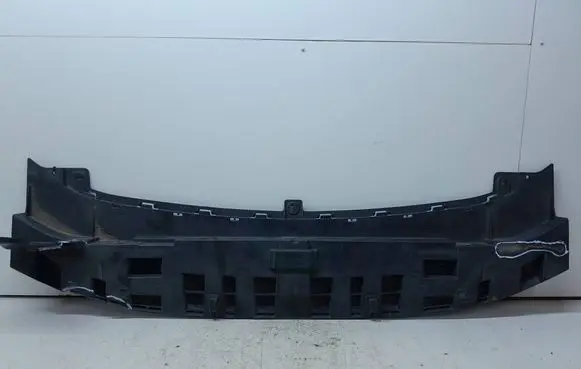 Front bumper skid plate/under tray