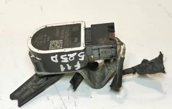 Headlight/headlamp level sensor