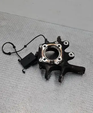 BMW 5 F10 F11 Rear wheel hub spindle/knuckle 6793769 AIS17M9 L0101
