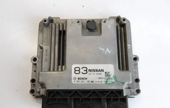 Nissan Qashqai Engine control unit/module 237104EB0D 0281031100 1039S72176