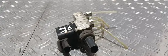Mercedes-Benz E W211 Air suspension valve block A2113200158 060888 030617