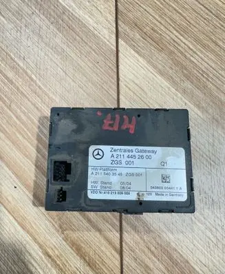 Mercedes-Benz E W211 Gateway control module A2114452600 410213009005 A2115403545