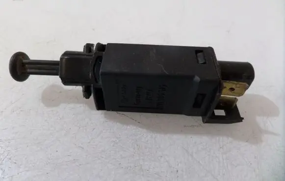 Volkswagen Golf III Brake pedal sensor switch 191945515