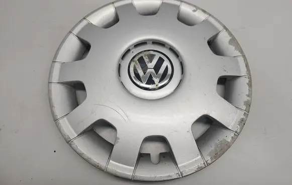 Volkswagen Golf IV R15 wheel hub/cap/trim 1J0601147