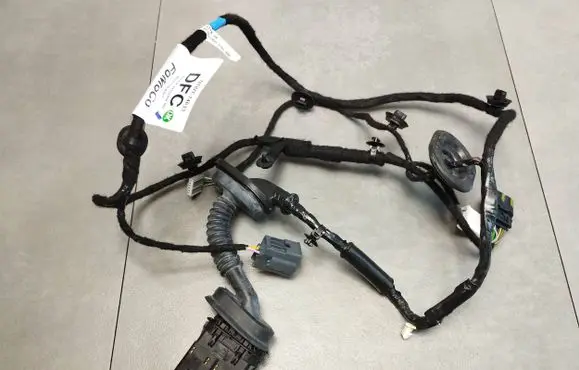 Volkswagen Amarok II Rear door wiring loom N1WT14633DFC