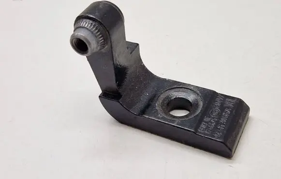 BMW i3 Front door lower hinge 7266675