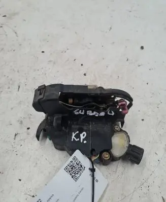 Subaru Impreza II Front door lock