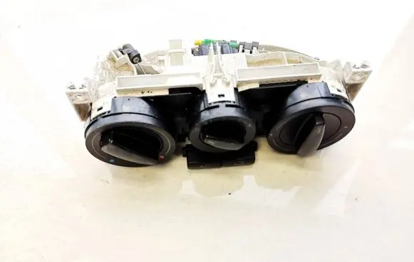Volkswagen Golf IV Climate control unit 1J0820045F