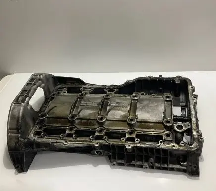Mercedes-Benz E W211 Crankshaft Holder R6280140301 6280140301