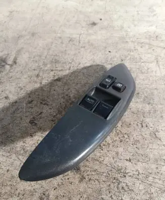 Toyota Yaris Electric window control switch AUT0