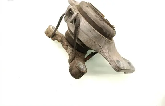 Engine mount bracket
