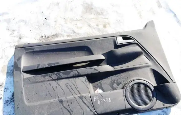 Volkswagen Fox Front door card panel trim 5z3868101