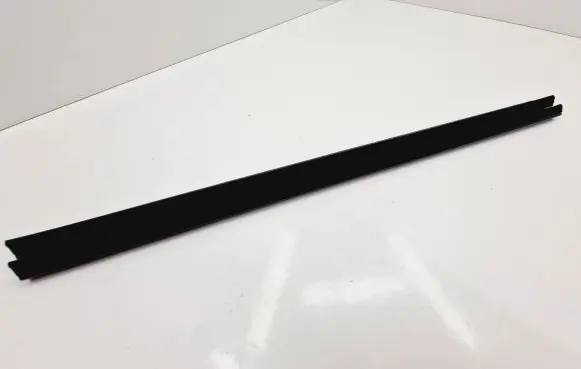 Peugeot 2008 II Rubber seal rear door window/glass 