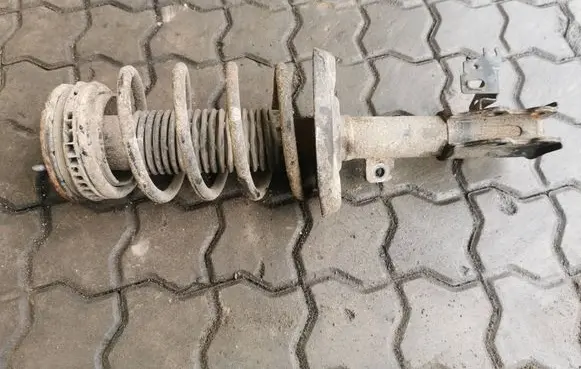 Peugeot 508 Front shock absorber with coil spring 9676832280