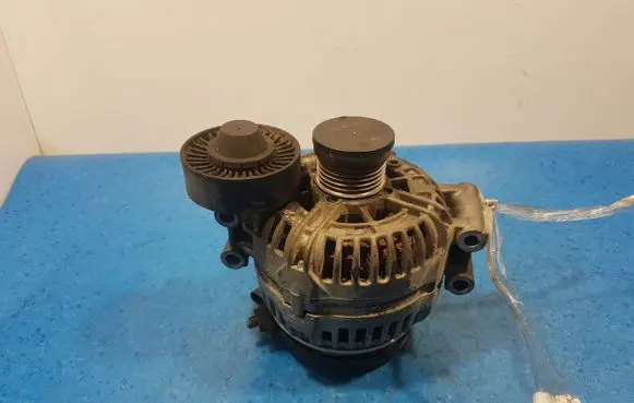 BMW 6 E63 E64 Generator/alternator 7543083