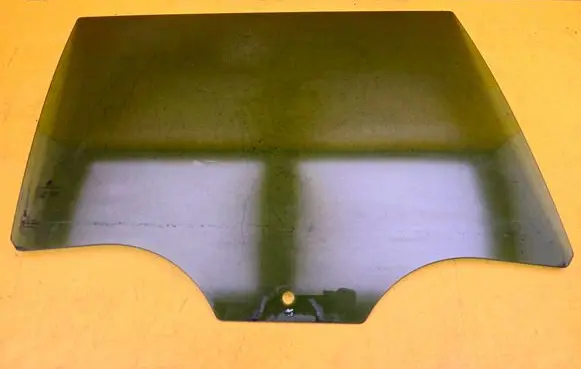 Skoda Superb B8 (3V) Rear door window glass