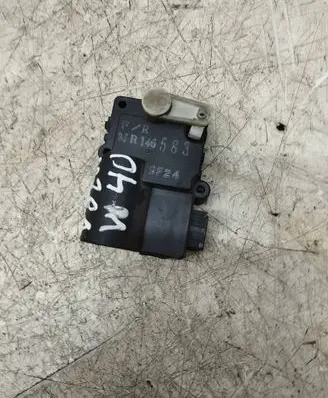 Volvo S40, V40 Air flap motor/actuator MR146583 9F24