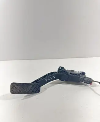 Volkswagen Golf Sportsvan Accelerator throttle pedal 5Q2723503D