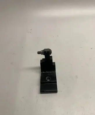 BMW X5 F15 Rear door lower hinge 7325053