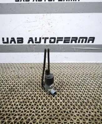 Nissan Qashqai Windscreen/windshield washer pump 9641553880