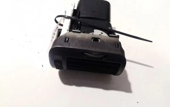 Volkswagen PASSAT B5.5 Dashboard side air vent grill/cover trim 3b0819703d