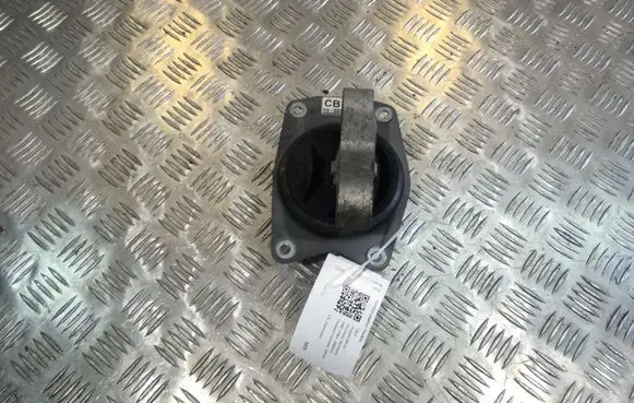 Opel Insignia A Engine mount bracket 13227730