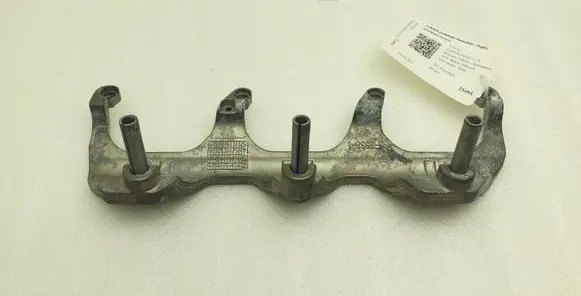 Porsche Cayenne (92A) Fuel Injector clamp holder 06E133340E