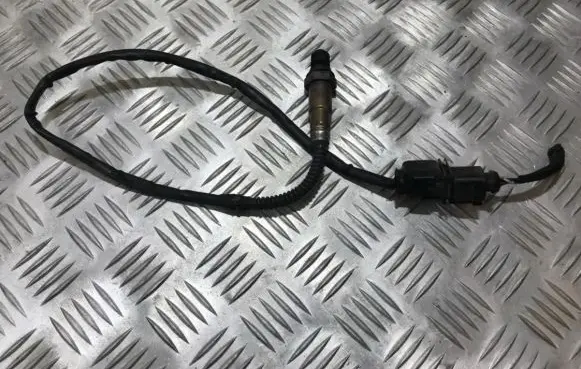 Volkswagen Caddy Lambda probe sensor 0281004042 0281004043