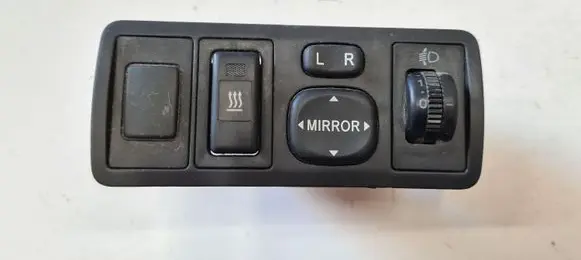 Toyota Avensis T250 Wing mirror switch 183574 153261 777663