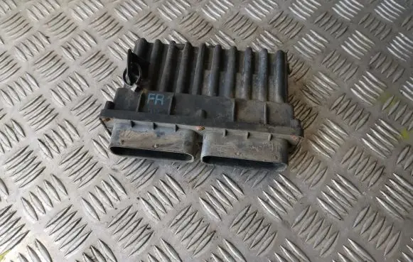 Opel Astra G Fan control module 09131730