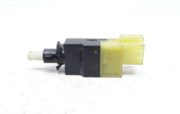 Mercedes-Benz B W245 Brake pedal sensor switch A0015454409