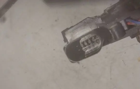 Audi A6 S6 C5 4B Front door lock 4B1837016G