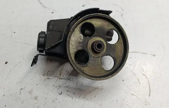 Citroen Xsara Picasso Power steering pump 9636320680
