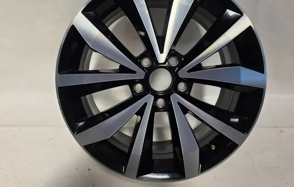 Volkswagen T-Roc R17 alloy rim 2GA601025B
