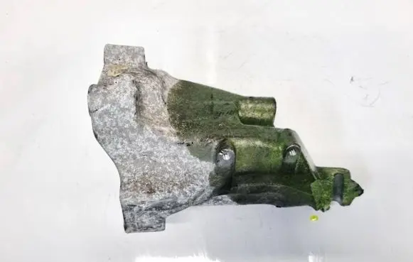 Mercedes-Benz C W204 Engine mounting bracket A6512233504