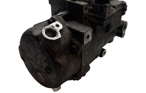 Toyota RAV 4 (XA40) Air conditioning (A/C) compressor (pump) 0422000533 FS27C 6T00395