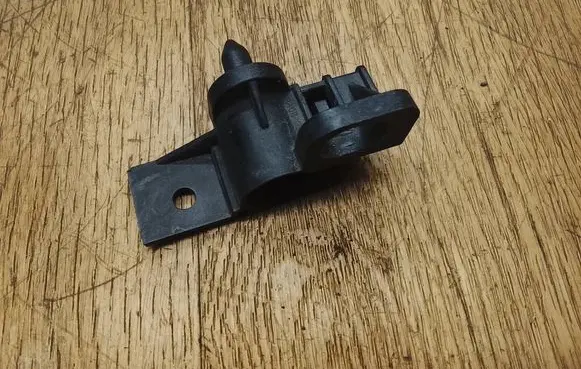 Land Rover Range Rover Sport L494 Radiator mount bracket FPLA601C38DA