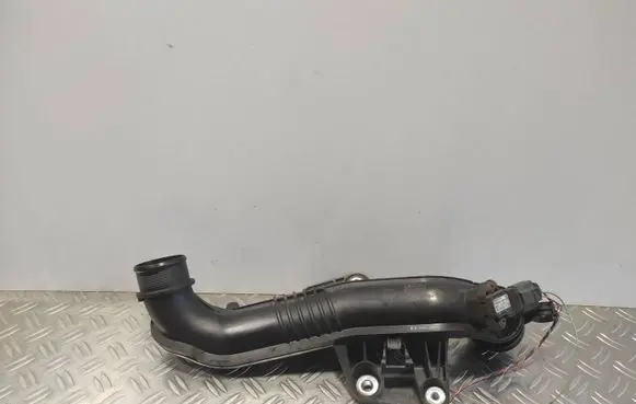 Audi A4 S4 B8 8K Air intake duct part 8K0145673