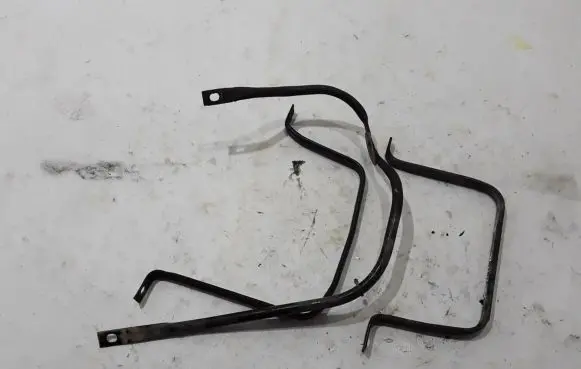 Renault Master III Fuel tank mounting bracket 206063616R