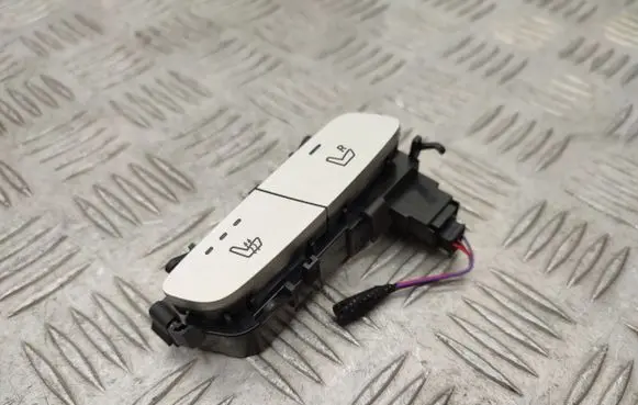 Mercedes-Benz E W213 Seat heating switch A2139051404