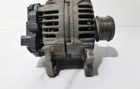Volkswagen Crafter Generator/alternator 038903024B 0124315032 0124315032806