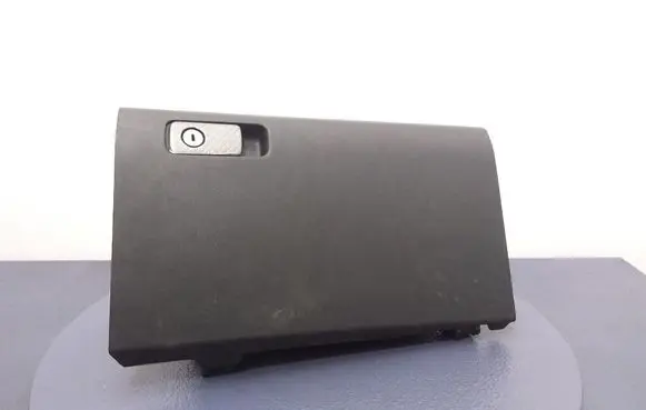 Honda FR-V Glove box