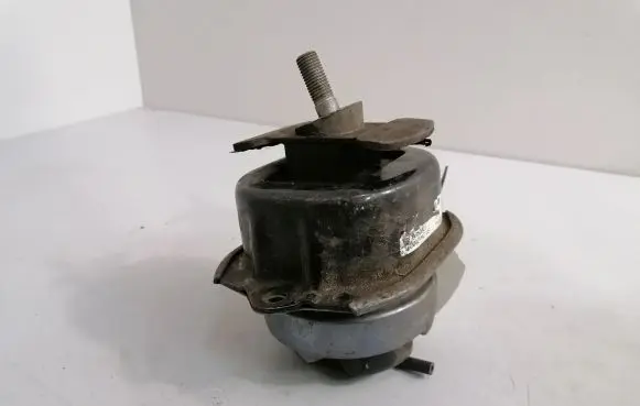 BMW X5 E70 Engine mount bracket 6787103